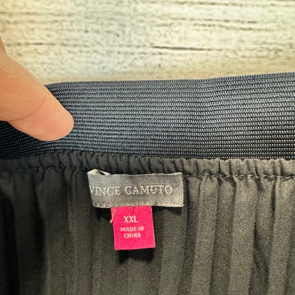 Vince Camuto Plus Size Black Pleated Pull On Midi Skirt Size XXL - Picture 4 of 7